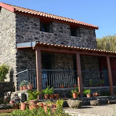 Recantos Do Castanheiro Country house *