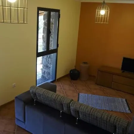 Recantos Do Castanheiro פורטו מוניז